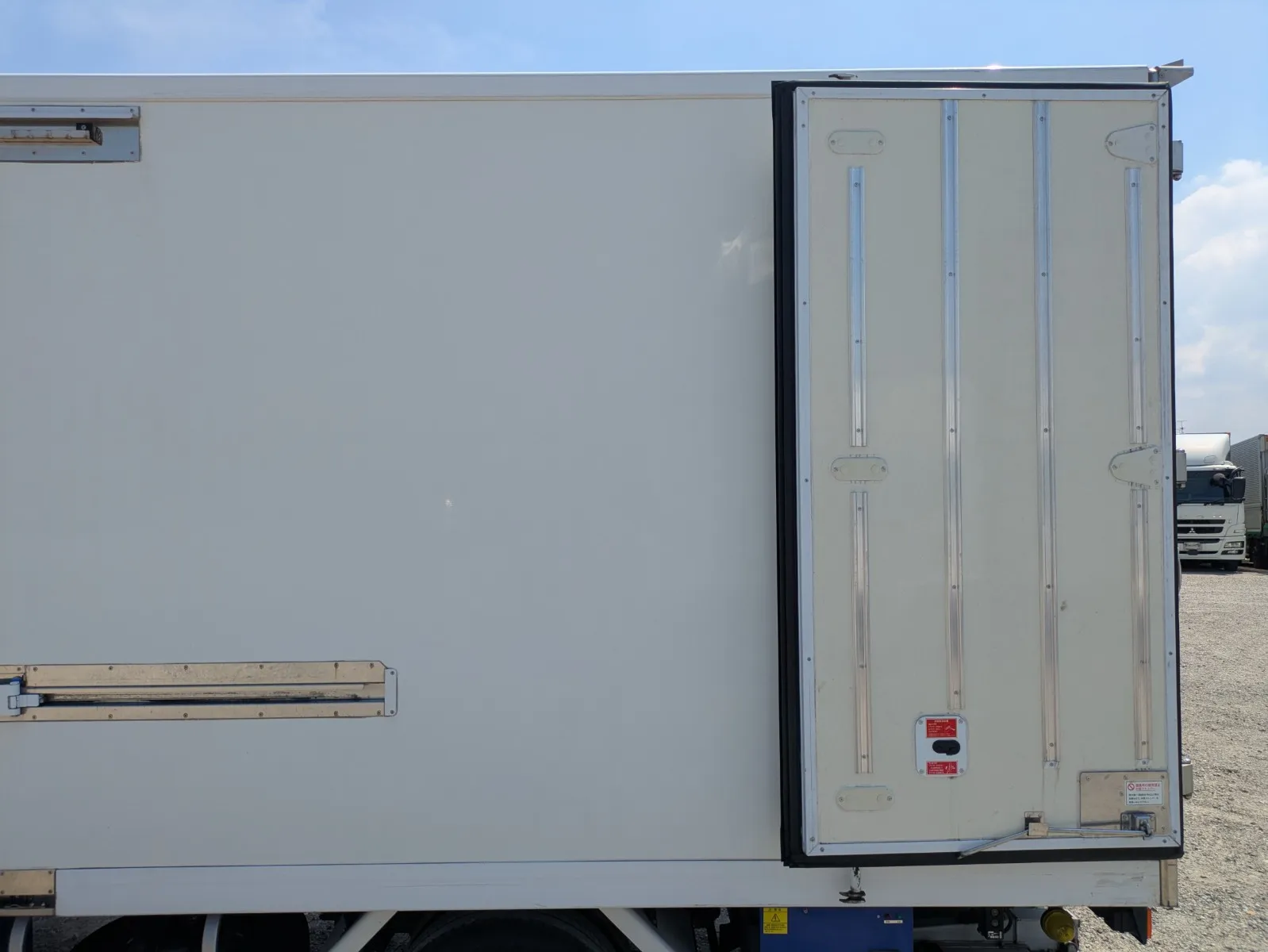 vehicle_image_20260730112624xwUl3V8702.webp