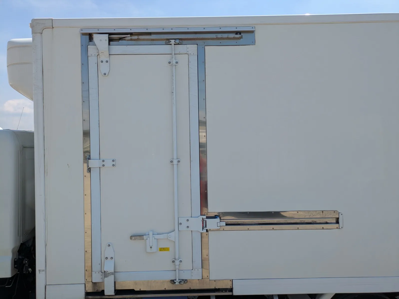 vehicle_image_20260730112627qbMFpFA7yl.webp