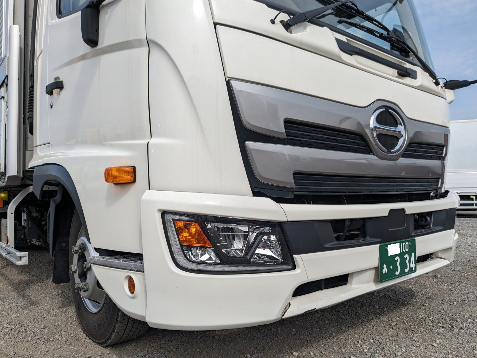 vehicle_image_20260415155358mZrgW8s7FL.jpg