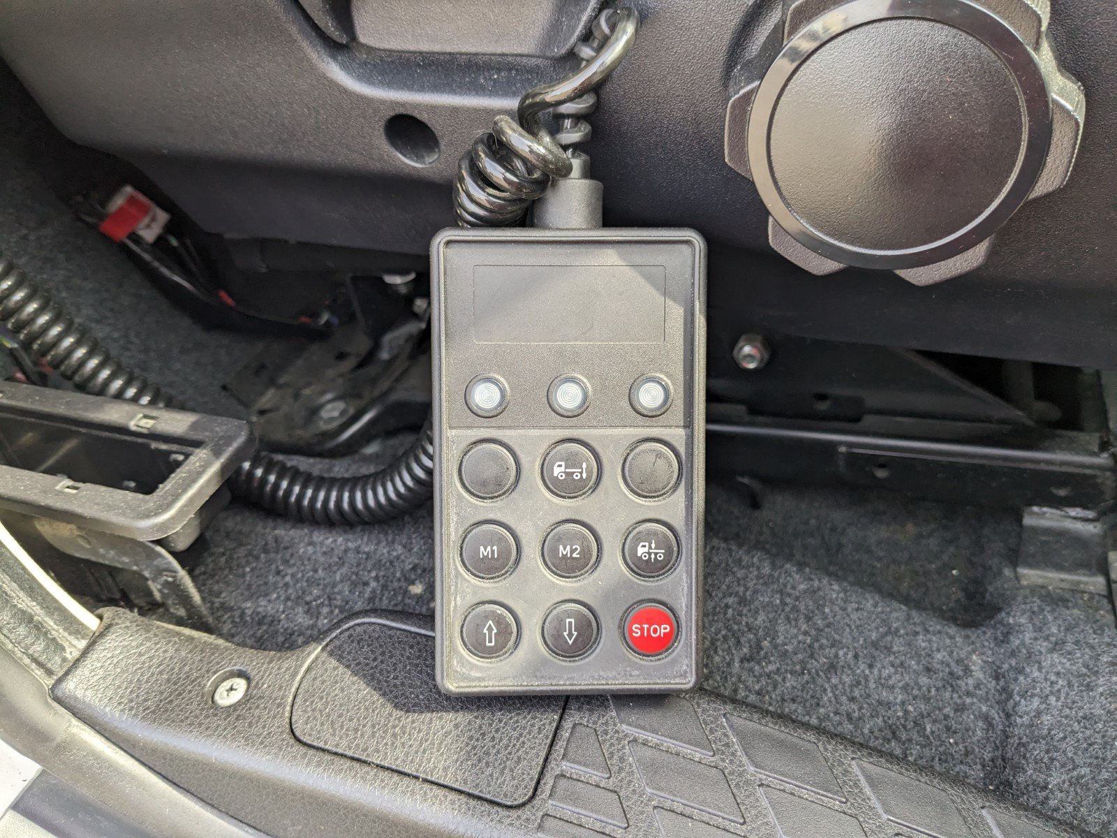 vehicle_image_20260415155358vilfQzUWXm.jpg