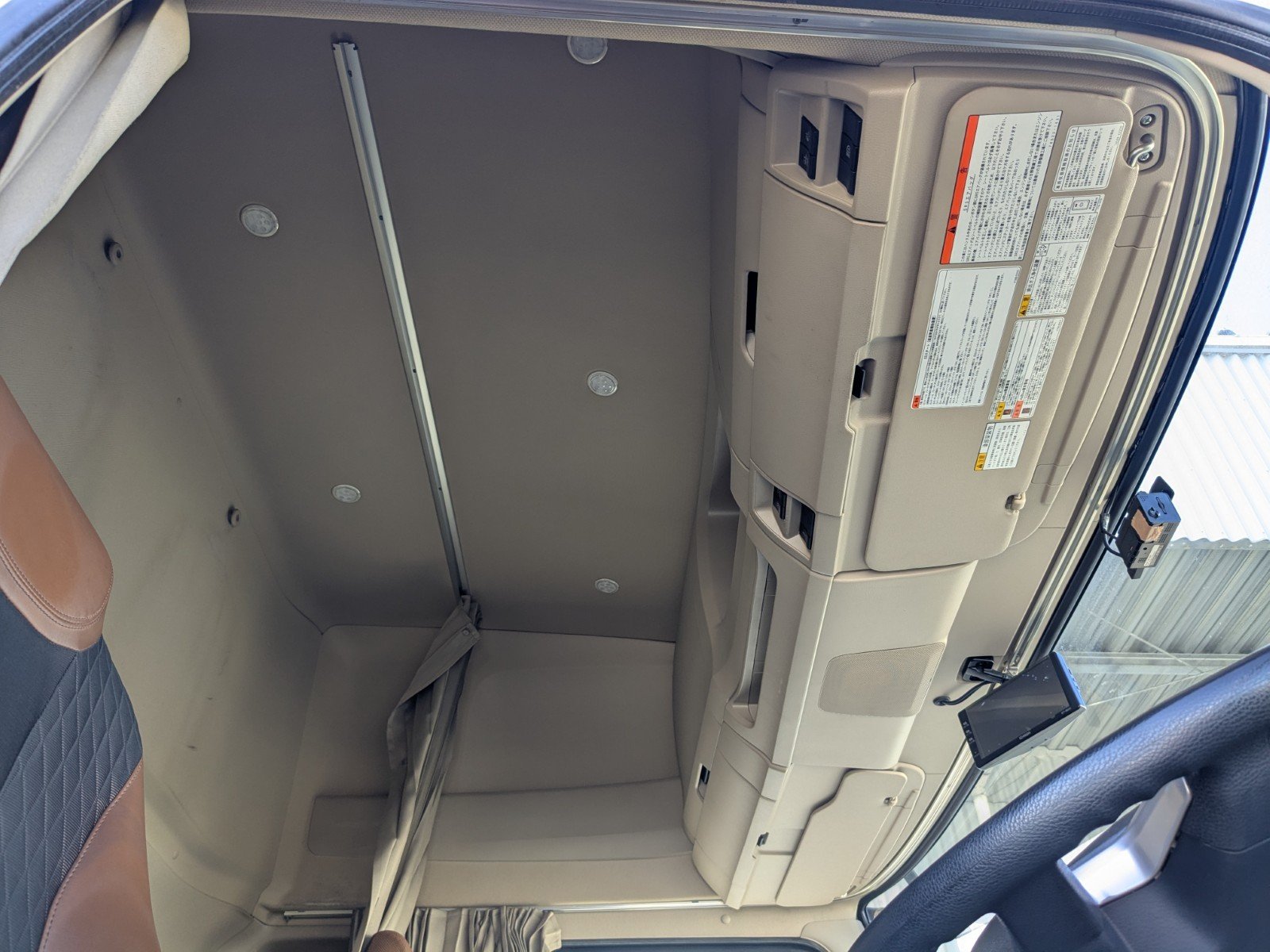 vehicle_image_20260119090602NhTfpBYwpX.jpg