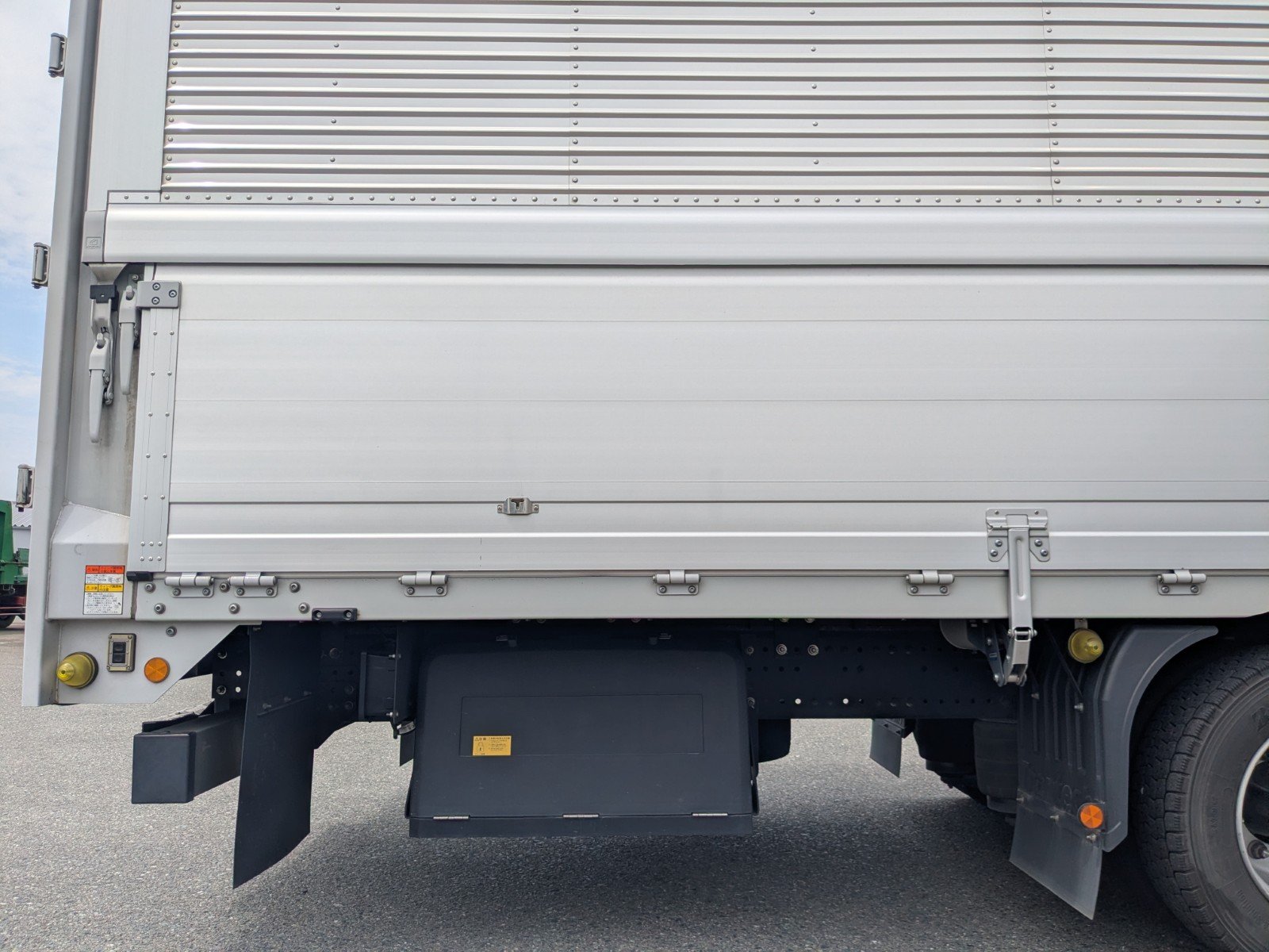 vehicle_image_20260615111303Tx1slLosEn.jpg